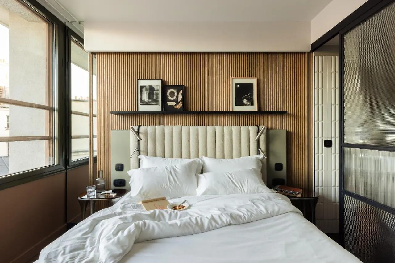 Dame Des Arts Hotel