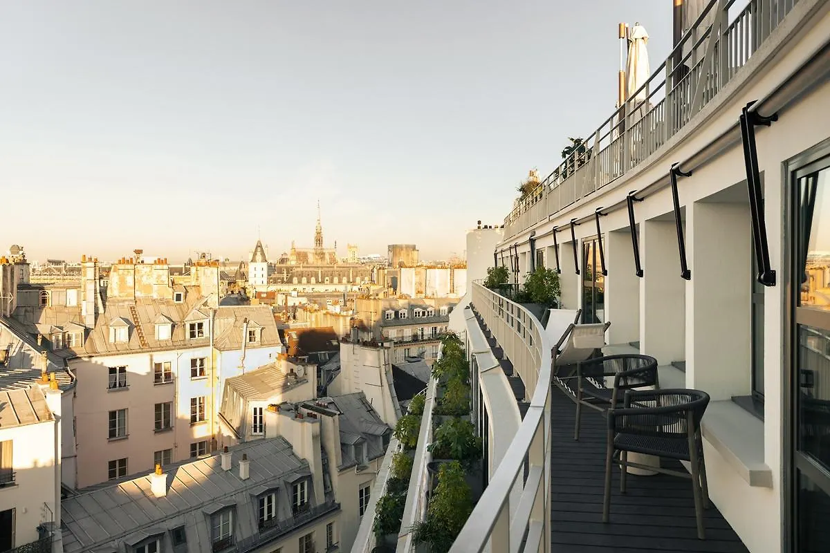 Hotel Dame Des Arts 4*