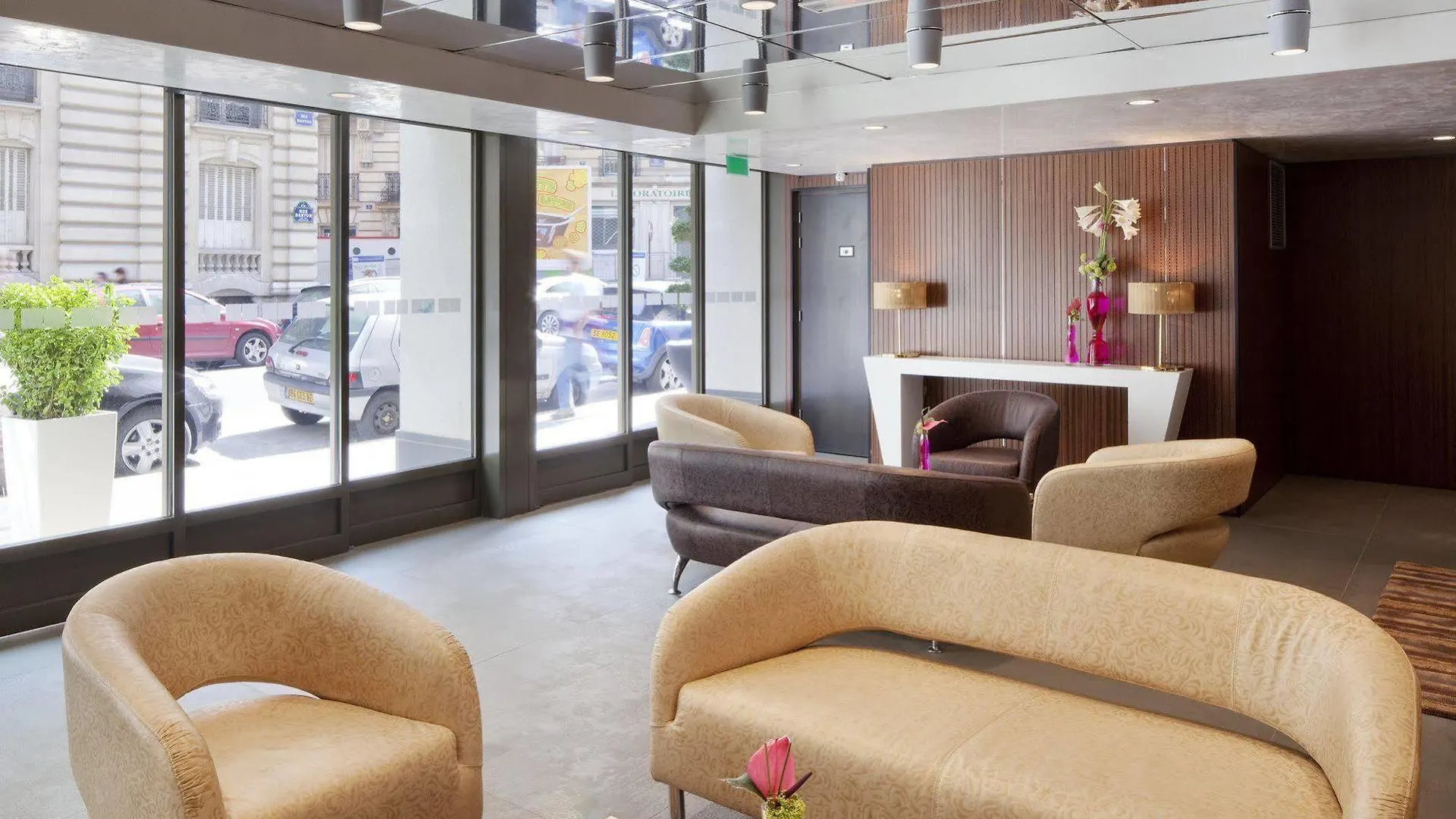 Hotel Dame Des Arts 4*